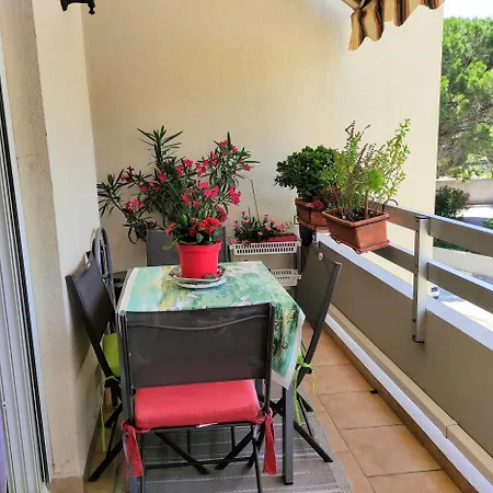 Апартаменты Les Jardins De La *